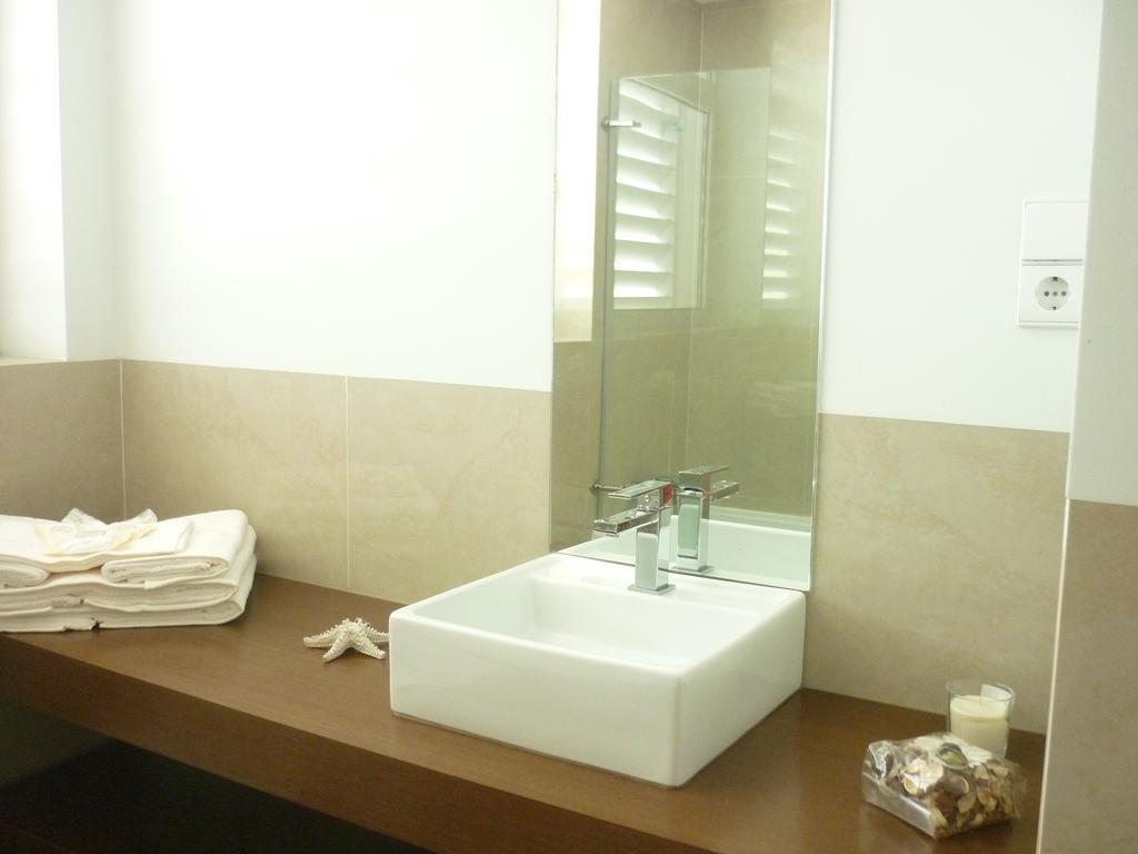 Almenara Suites Guest House Vila Nova de Gaia Exterior photo